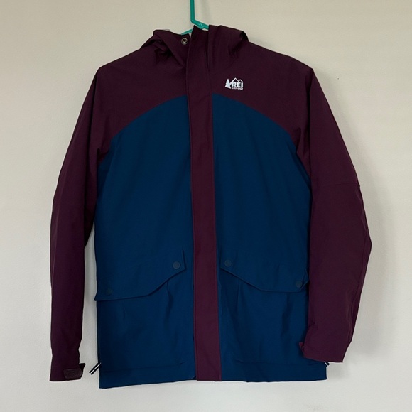 REI Winter Jacket w/Hood Size Large